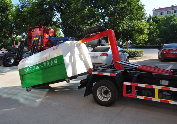 國(guó)五凱馬車廂可卸式垃圾車