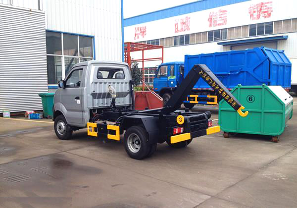 王牌小型3方勾臂垃圾車(國五) 王牌小型3方勾臂垃圾車(國五)