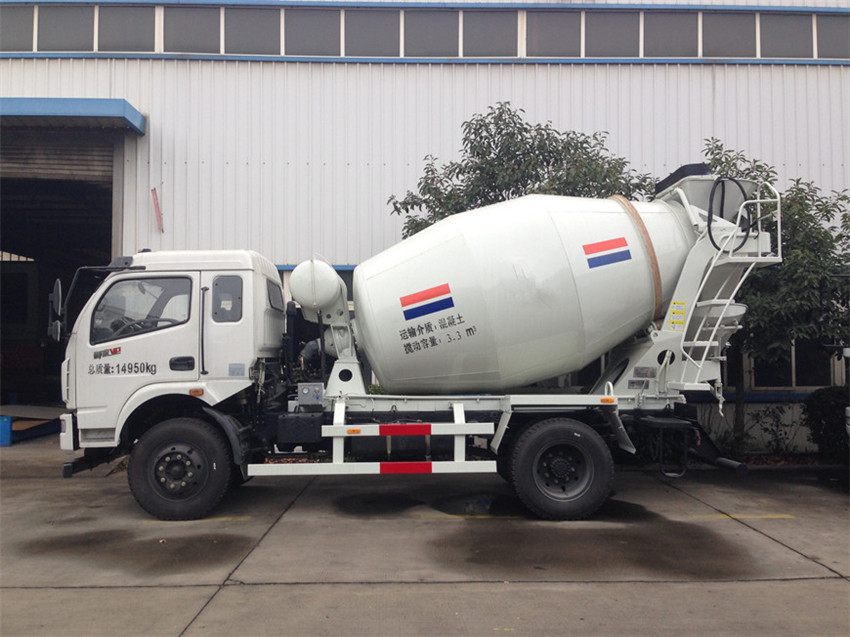 東風5立方混凝土攪拌車