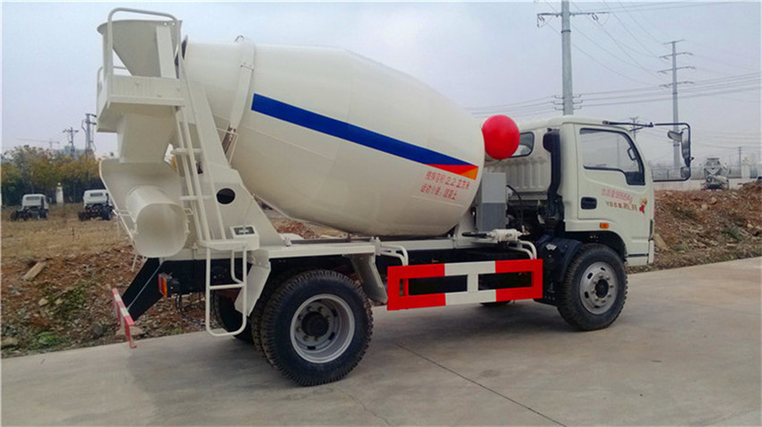 躍進4方攪拌車 躍進4方攪拌車