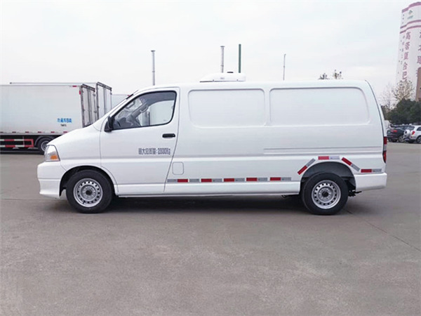 金杯快運面包冷藏車