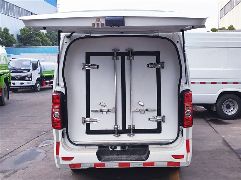 長安睿行M80面包冷藏車 長安睿行M80面包冷藏車