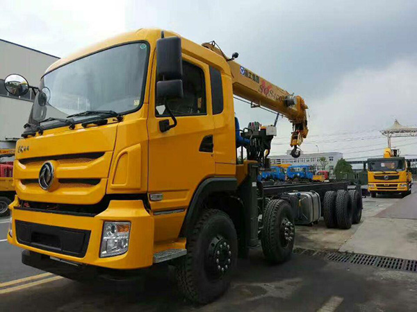 東風特商8.5隨車吊 東風特商8.5隨車吊