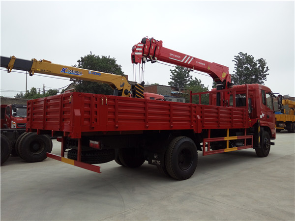 東風單橋三一7噸隨車吊