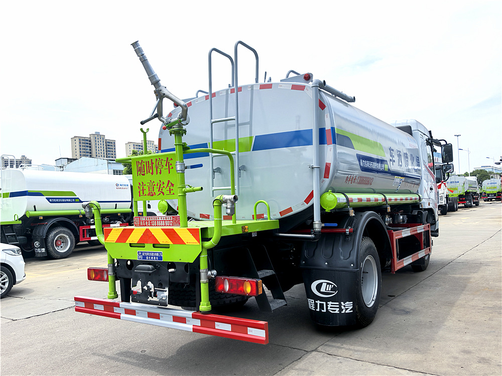 東風天錦灑水車