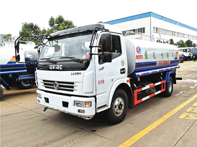 高端品質(zhì)-東風(fēng)多利卡8噸灑水車(chē)持續(xù)交付河北用戶(hù)