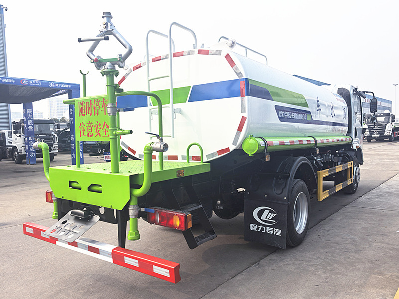 東風華神T1灑水車