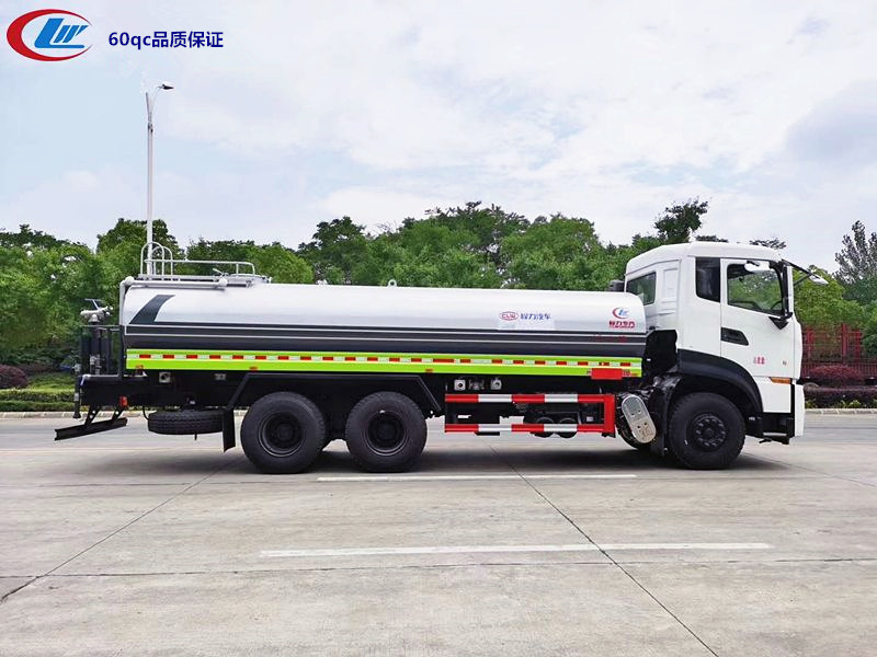 東風天龍后雙橋灑水車 東風天龍后雙橋灑水車