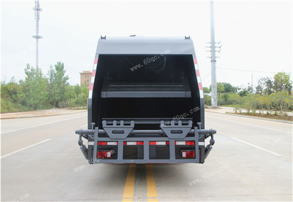 國五東風(fēng)7方壓縮式垃圾車