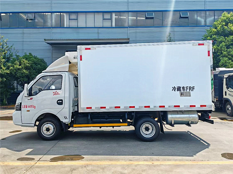 東風途逸國六冷藏車