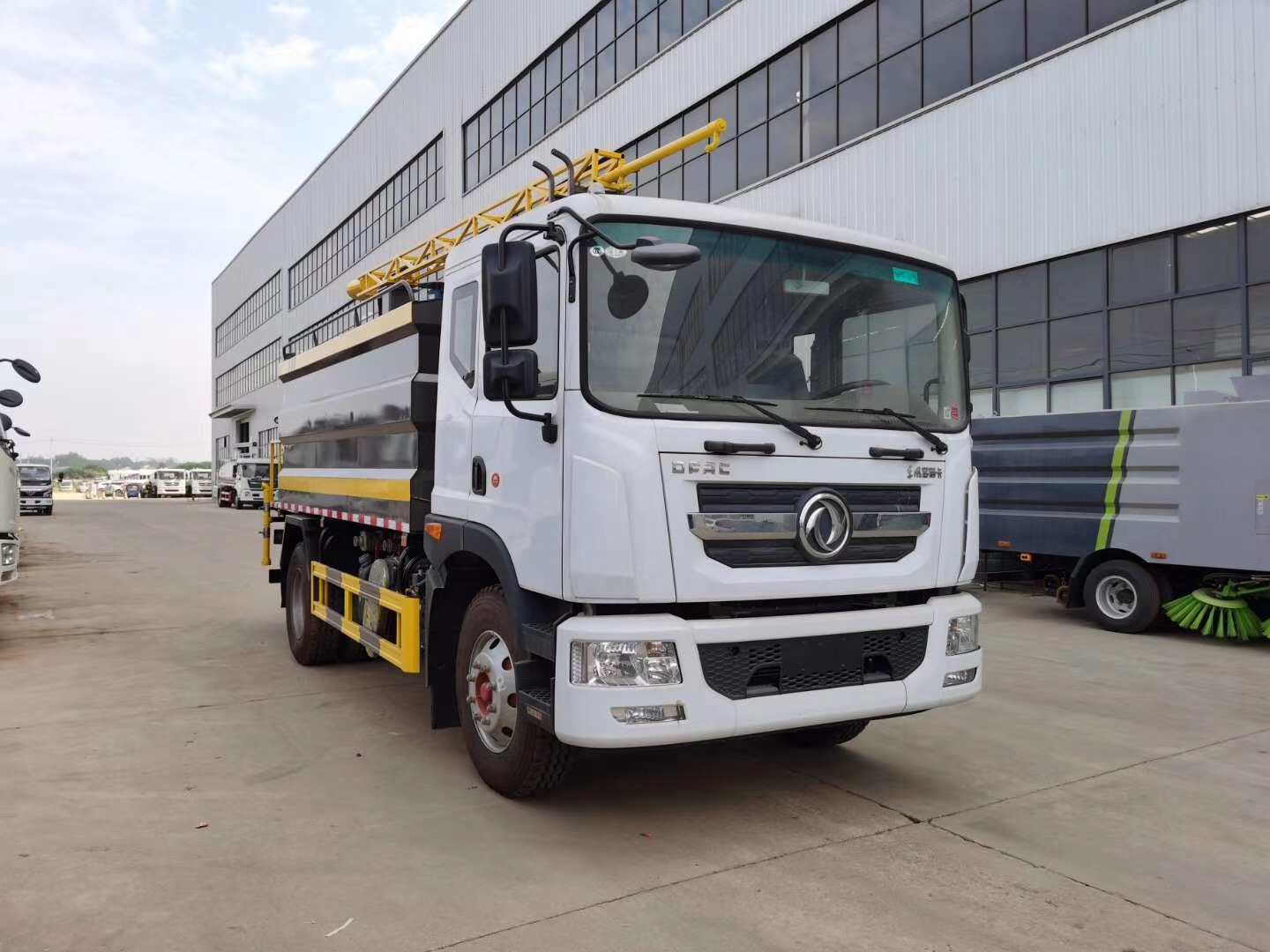 東風(fēng)D9鐵路抑塵車(chē)