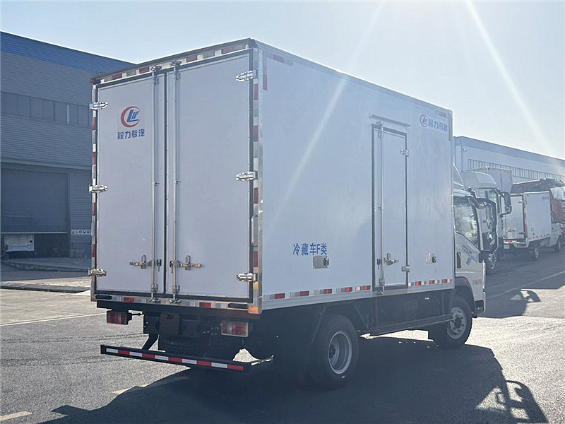 重汽豪沃統(tǒng)帥寬體冷藏車(chē) 重汽豪沃統(tǒng)帥寬體冷藏車(chē)