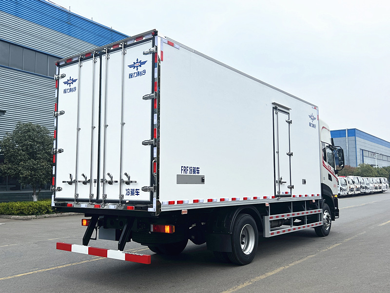 東風(fēng)天錦PULS智能版冷藏車