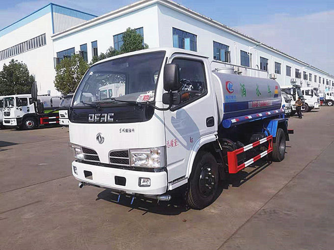 程力灑水車廠家11月灑水車現(xiàn)車促銷計劃